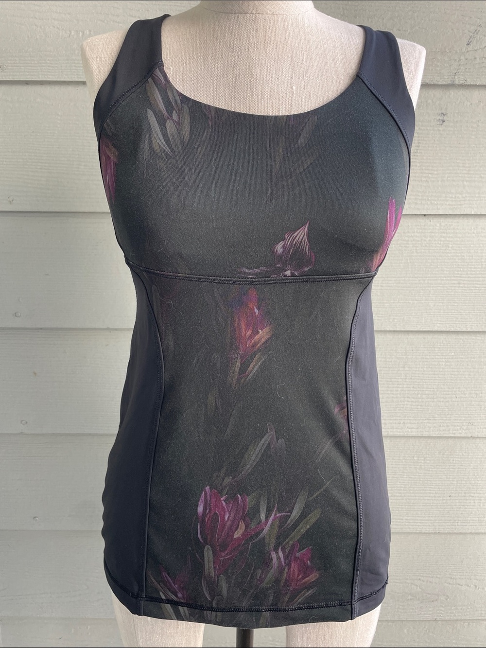 Lululemon - Workout Tanktop - EUC